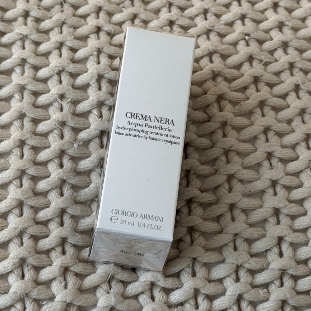 Giorgio Armani Crema Nera Acqua Pantelleria Hydrating Lotion